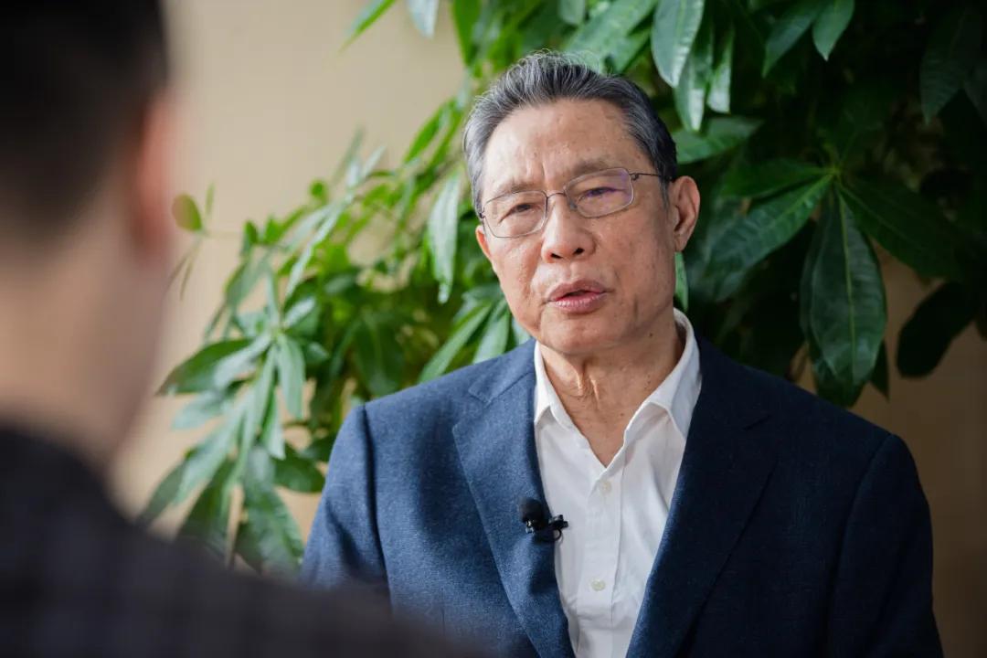 疫情最新判斷，小城春景與友情力量共同抗擊疫情